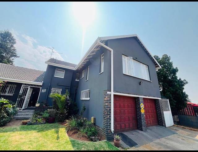 4 BEDROOM HOUSE FOR SALE IN MONDEOR